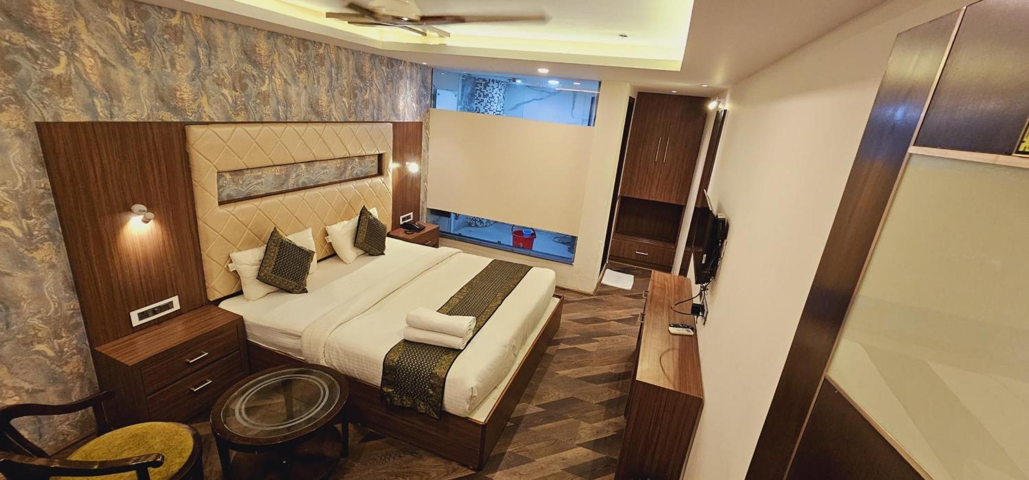The Triumph Hotel Varanasi Exterior foto